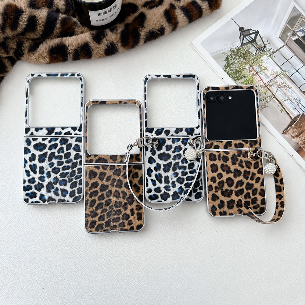Phone Cases With Camera Cover - Leopard Print Folding Flip Phone Case